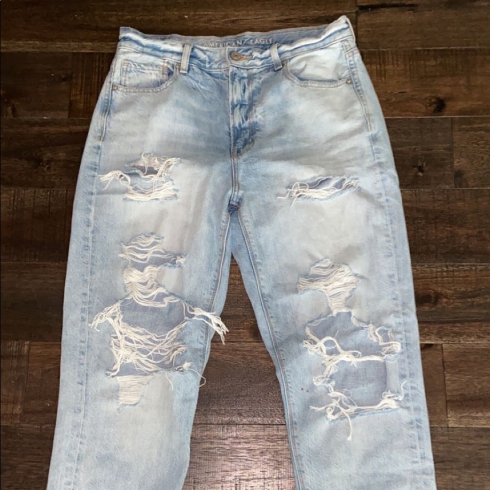 American Eagle Mom Jeans